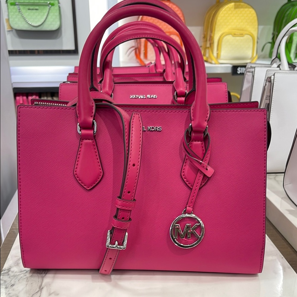 Michaela Kors Sheila Medium Faux Saffiano Leather Satchel
Dragonfruit
NWT - Picture 1 of 16